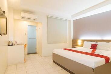 Reddoorz At V Plaza Hotel Manila