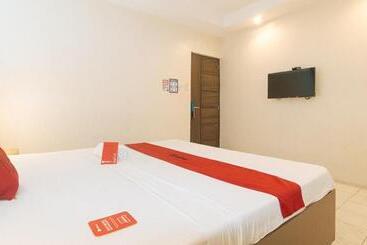 Reddoorz At V Plaza Hotel Manila
