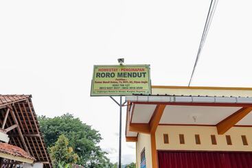 هاستل Penginapan Roro Mendut Syariah