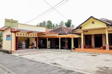هاستل Penginapan Roro Mendut Syariah