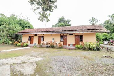 هاستل Penginapan Roro Mendut Syariah