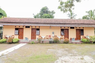 هاستل Penginapan Roro Mendut Syariah