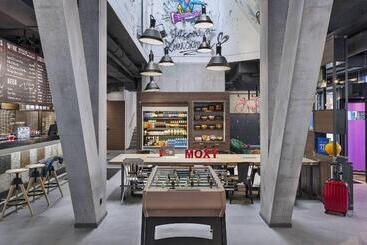 호텔 Moxy Lausanne City