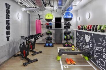 호텔 Moxy Lausanne City