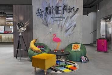 호텔 Moxy Lausanne City