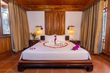 هتل Old Town Resort Phu Quoc
