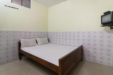 Отель Spot On 46580 Laxmi Atithi Bhawan
