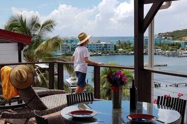 استراحتگاه Les Balcons D'oyster Pond