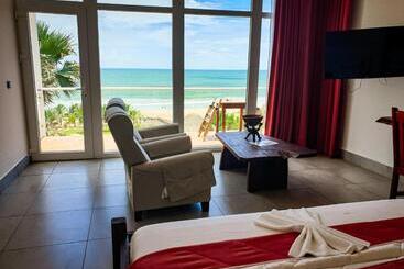 هتل Kasumai Beach Resort