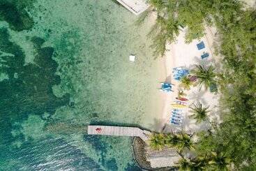 هتل Thatch Caye, A Muy Ono Resort