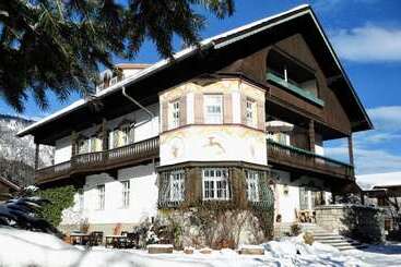 پانسیون Gästehaus Hohe Tannen