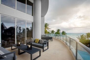 Doubletree Resort & Spa By Hilton Ocean Pointn. Miami Beach