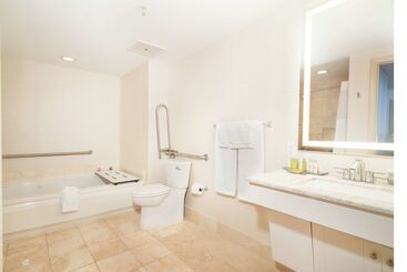 Doubletree Resort & Spa By Hilton Ocean Pointn. Miami Beach