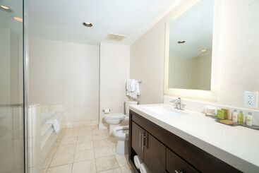Doubletree Resort & Spa By Hilton Ocean Pointn. Miami Beach