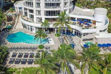 Doubletree Resort & Spa By Hilton Ocean Pointn. Miami Beach