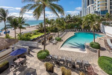Doubletree Resort & Spa By Hilton Ocean Pointn. Miami Beach