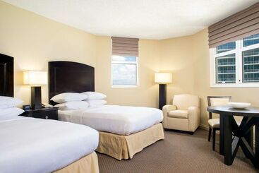 Doubletree Resort & Spa By Hilton Ocean Pointn. Miami Beach