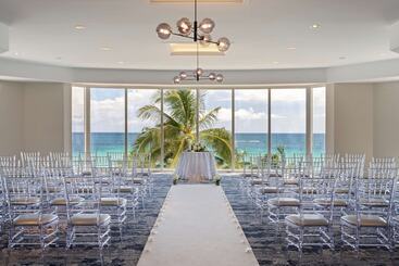Doubletree Resort & Spa By Hilton Ocean Pointn. Miami Beach