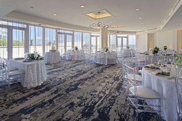 Doubletree Resort & Spa By Hilton Ocean Pointn. Miami Beach