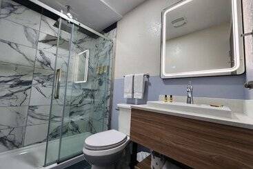 هتل Best Western Buffalo Inn & Suites