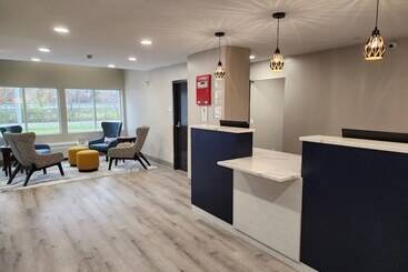 هتل Best Western Buffalo Inn & Suites