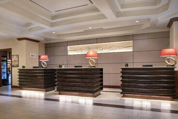 هتل Denver Airport Marriott At Gateway Park