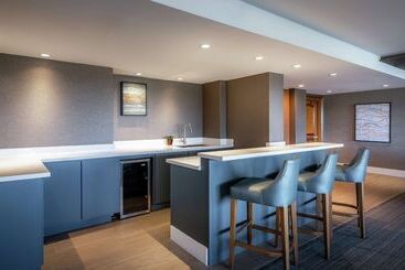 هتل Doubletree By Hilton Los Angeles  Norwalk
