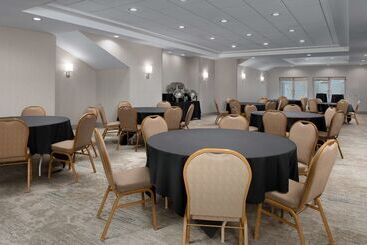 هتل Hilton Garden Inn Marina Del Rey