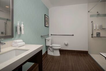 هتل Hilton Garden Inn Marina Del Rey