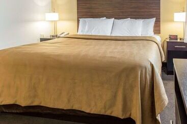 هتل Mainstay Suites Pittsburgh Airport