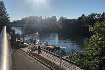 هتل Manistee Inn & Marina