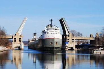 هتل Manistee Inn & Marina