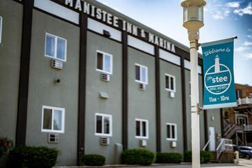 هتل Manistee Inn & Marina