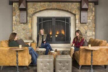 هتل Manor Vail Lodge