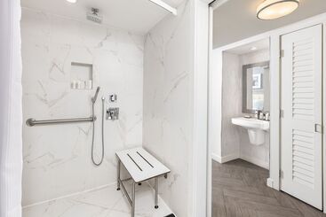 هتل Marriott Stanton South Beach