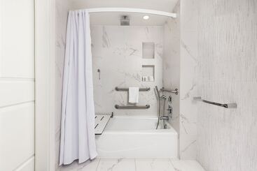 هتل Marriott Stanton South Beach
