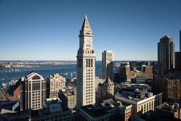 هتل Marriott Vacation Club® At Custom House, Boston  