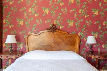 هتل Martine Inn