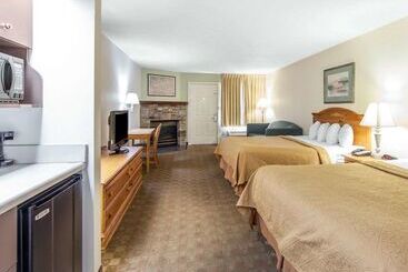 هتل Quality Inn & Suites At Dollywood Lane