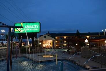هتل Quality Inn & Suites At Dollywood Lane