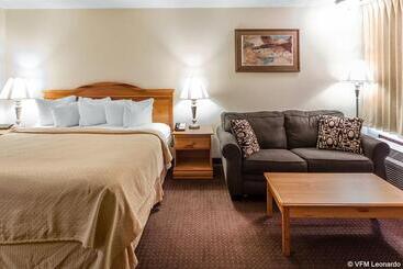 هتل Quality Inn & Suites At Dollywood Lane