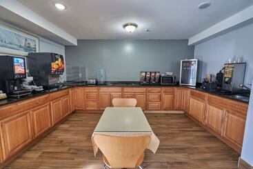 ホテル The Mariner Resort Cape Cod By The Red Collection