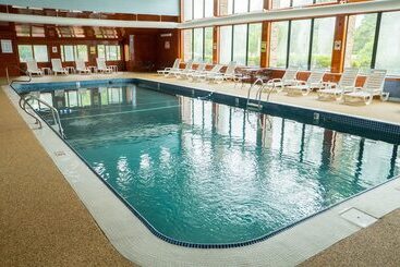 ホテル The Mariner Resort Cape Cod By The Red Collection