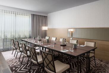 هتل The Westin Anaheim Resort