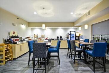 هتل Towneplace Suites Sioux Falls