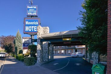 Maverick Motel   Modern Renovated Motel
