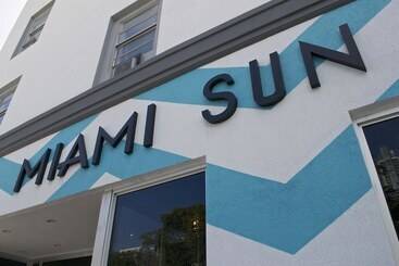 Miami Sun Hotel   Downtown/port Of Miami