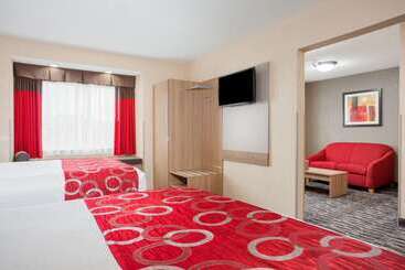 Microtel Inn & Suites By Wyndham Charleston