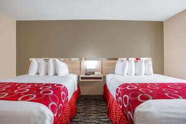 Microtel Inn & Suites By Wyndham Charleston