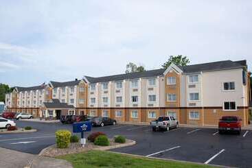 Microtel Inn & Suites By Wyndham Charleston